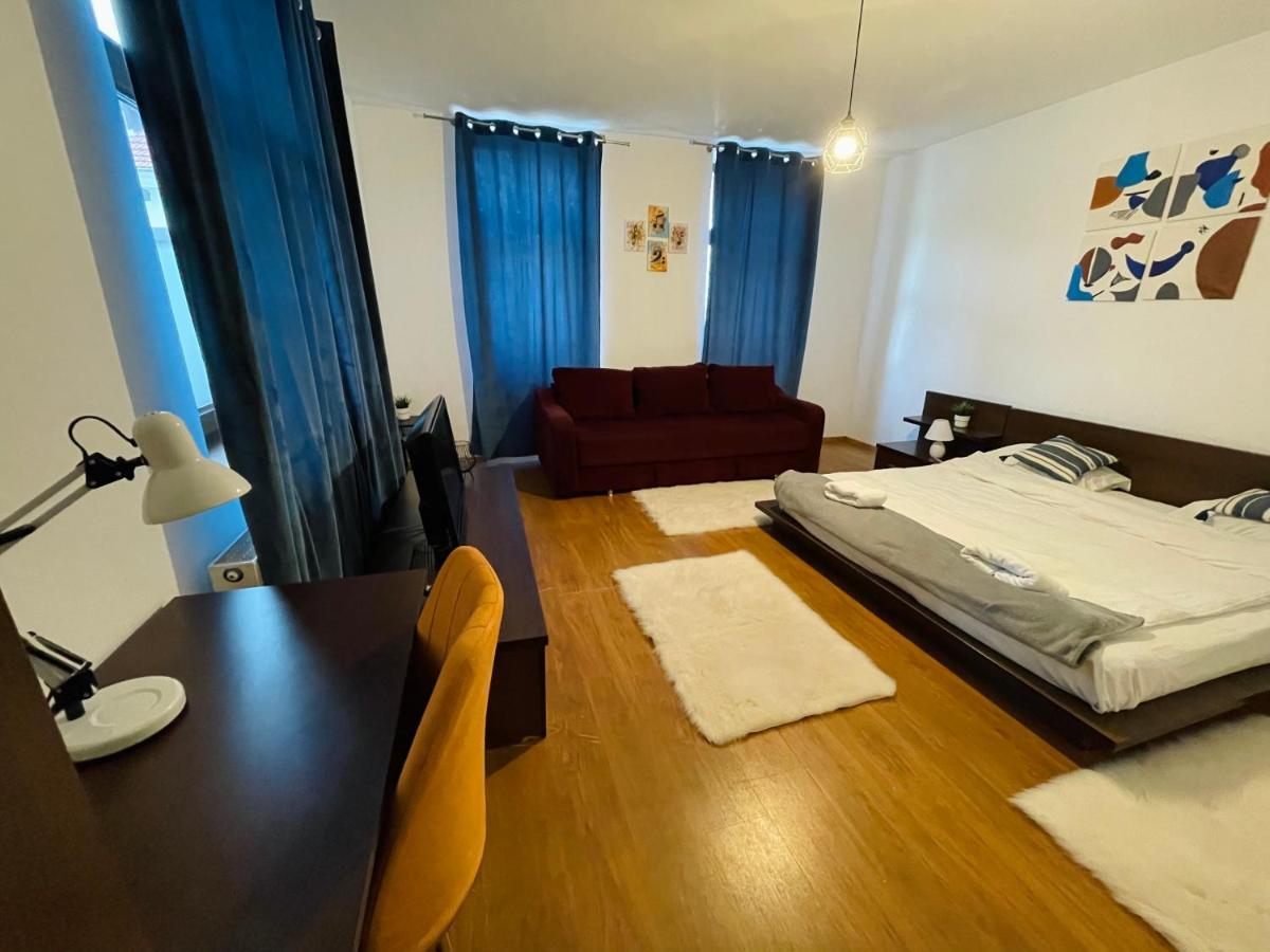 Londof Housing City Center Brasov Apartment Exterior photo